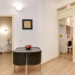 Apartmán Charming New In The Heart Of *