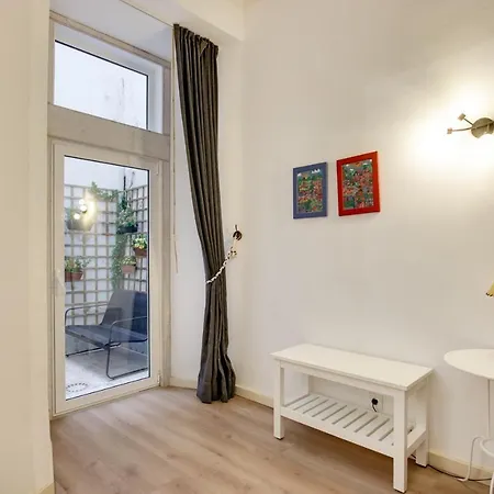 Charming New In The Heart Of Apartament Lizbona