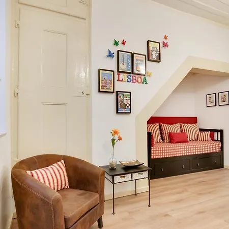 Charming New In The Heart Of Appartement Lisboa