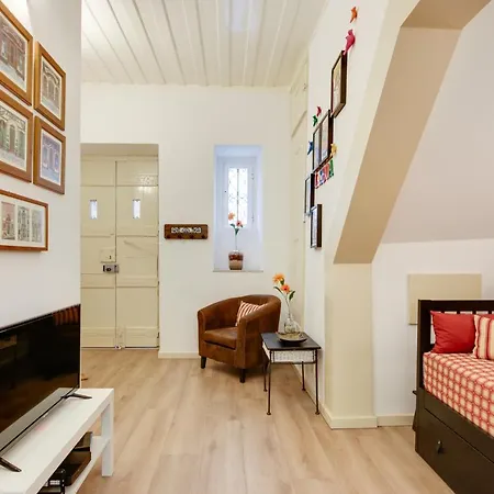 Charming New In The Heart Of Apartment Lisbon